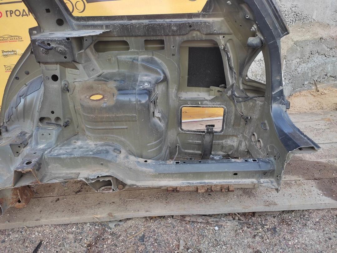 Крыло заднее правое E09W9A BMW 3 E46 купить