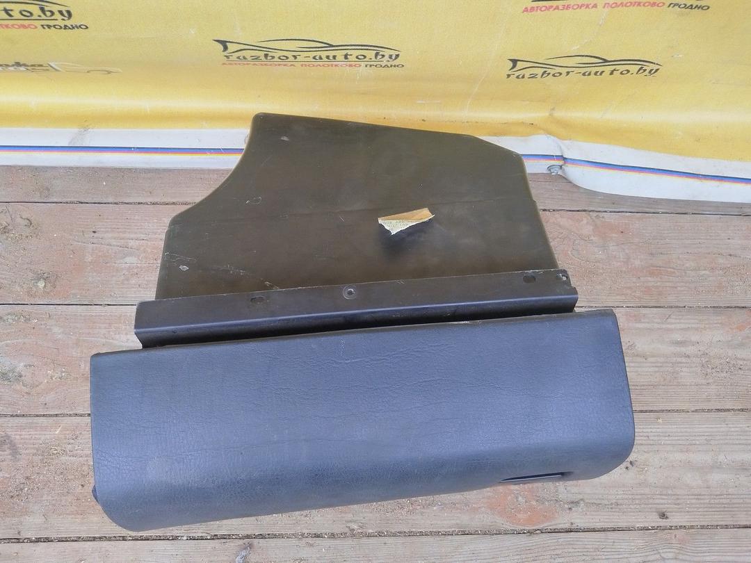 Бардачок EB34B4 Volkswagen Passat купить в магазине запчастей бу