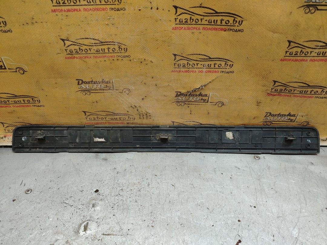 Накладка на порог RY1P6U Nissan Primera - Фото 4