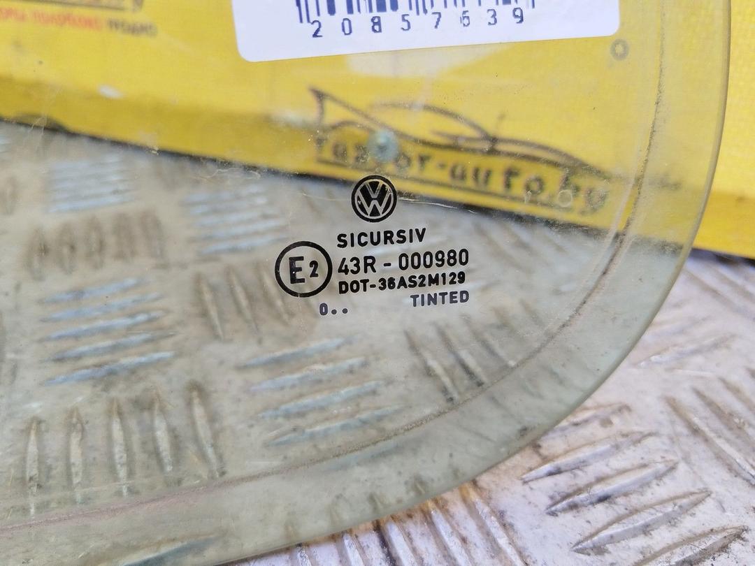 Стекло двери задней левой JAT0B4 Volkswagen Golf купить