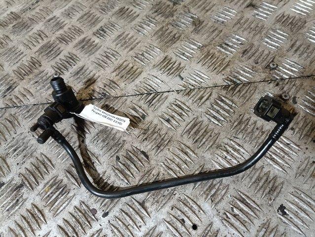 Трубка вакуумная A5D2T9 Peugeot 406