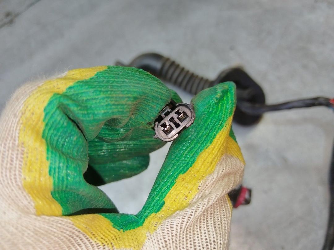 Проводка двери задней правой 9220EG Kia Sorento купить на авторазборке