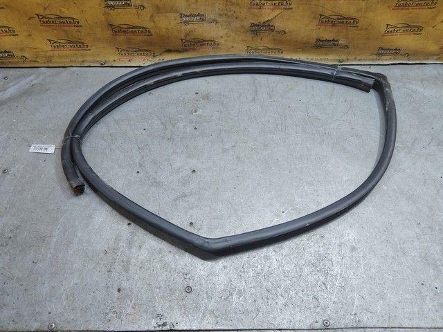 Уплотнитель двери задней левой U66D32 Toyota Avensis купить на авторазборке