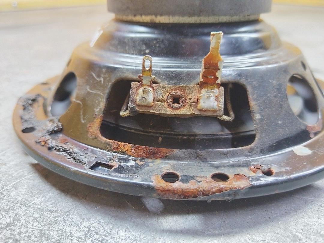 Динамик двери передней правой EY32N3 Nissan Micra купить с доставкой