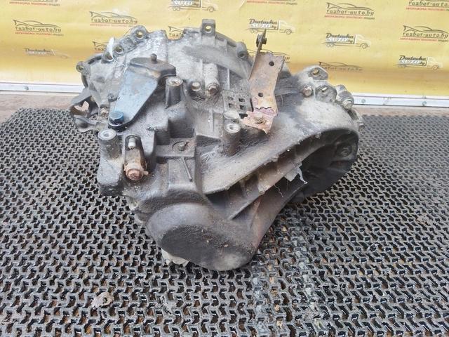 КПП механическая (МКПП) 5-ступенчатая 17O2Z8 Renault Safrane undefined