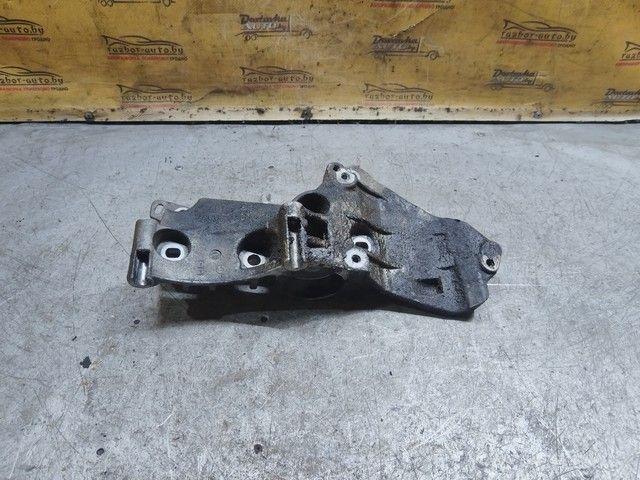 Кронштейн генератора Y0S3U9 Renault Scenic купить с доставкой
