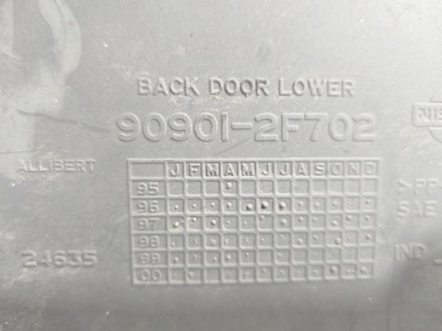 Обшивка крышки багажника I32FFP Nissan Primera купить в магазине запчастей бу