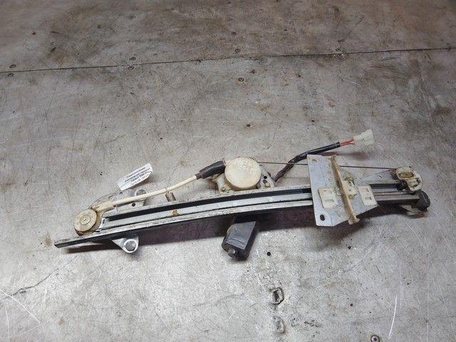 Стеклоподъемник электрический передний правый 589K71 Mazda 626