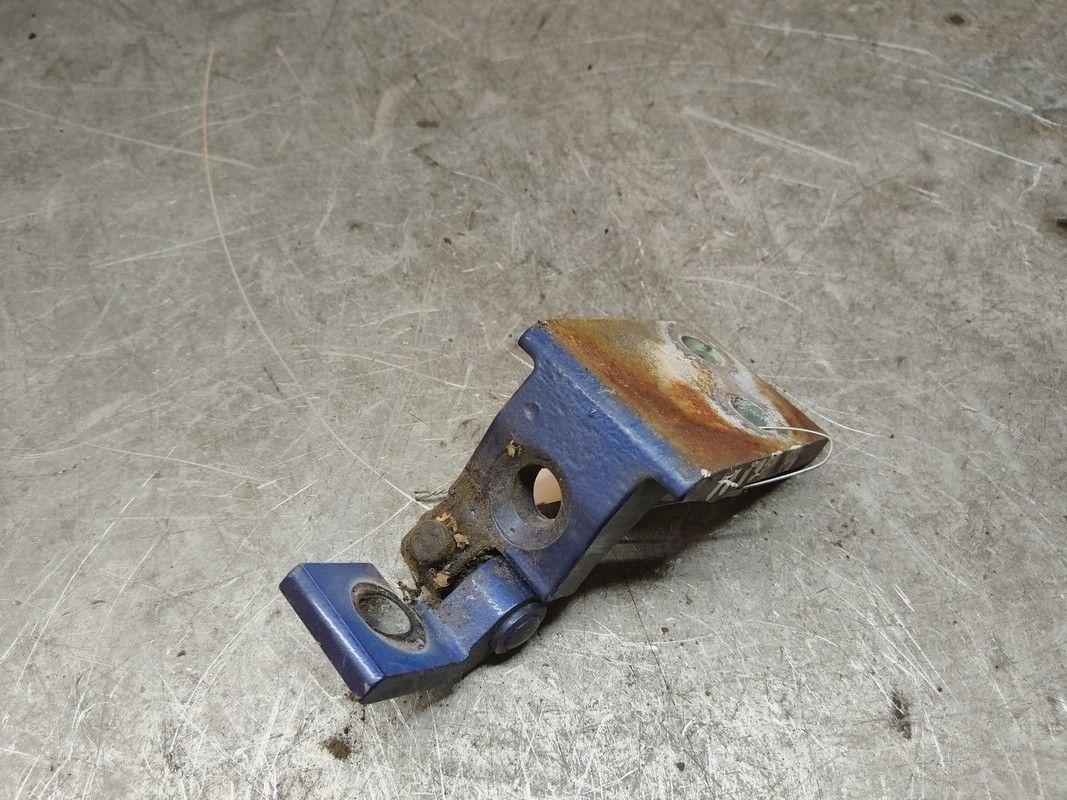 Петля двери передней правой BJ4WQD Seat Cordoba купить в магазине запчастей бу