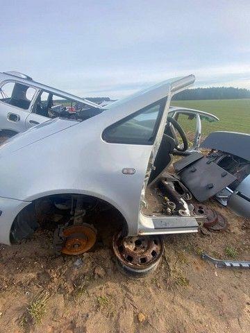 Стекло кузовное боковое правое VSY9HZ Ford Galaxy