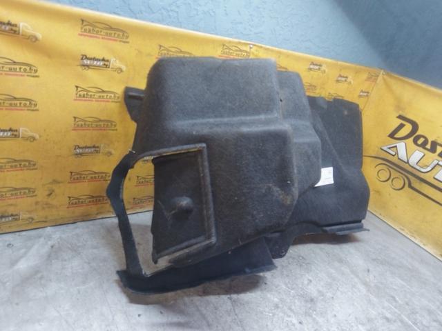 Обшивка багажника 1J4WNI Mercedes C W202 купить