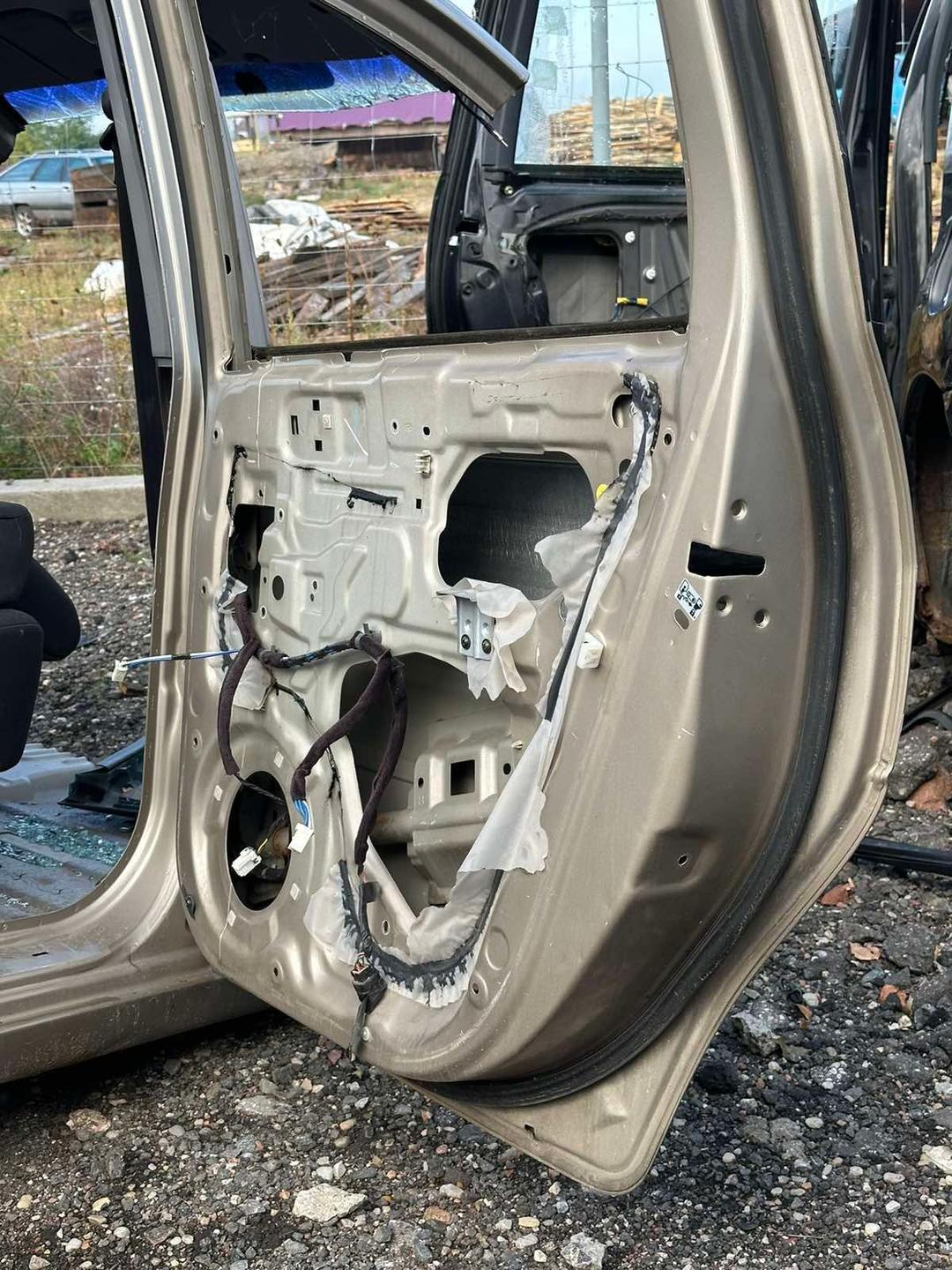 Дверь задняя правая XRBYHX Hyundai Matrix undefined