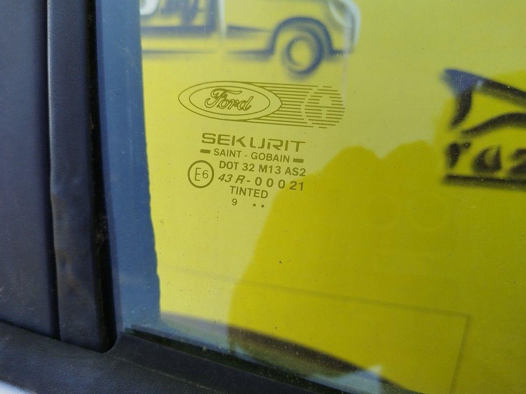 Стекло двери передней правой KM71FQ Ford Mondeo купить с доставкой