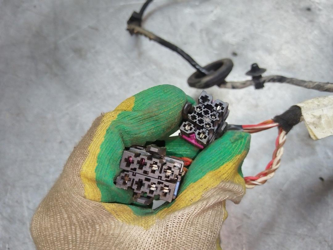 Проводка двери передней правой FWEGAS Volkswagen Passat - Фото 2