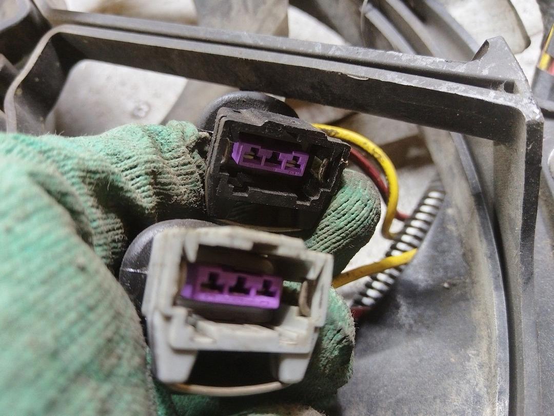 Вентилятор радиатора 9X8Y22 Citroen Xsara Picasso купить в магазине запчастей бу