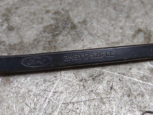 Щеткодержатель (поводок стеклоочистителя, дворник) ZMVZ8D Ford C-Max undefined