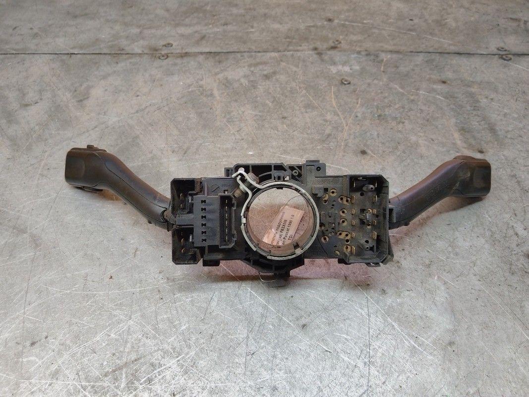 Переключатель подрулевой (стрекоза) F63XM6 Volkswagen Passat купить