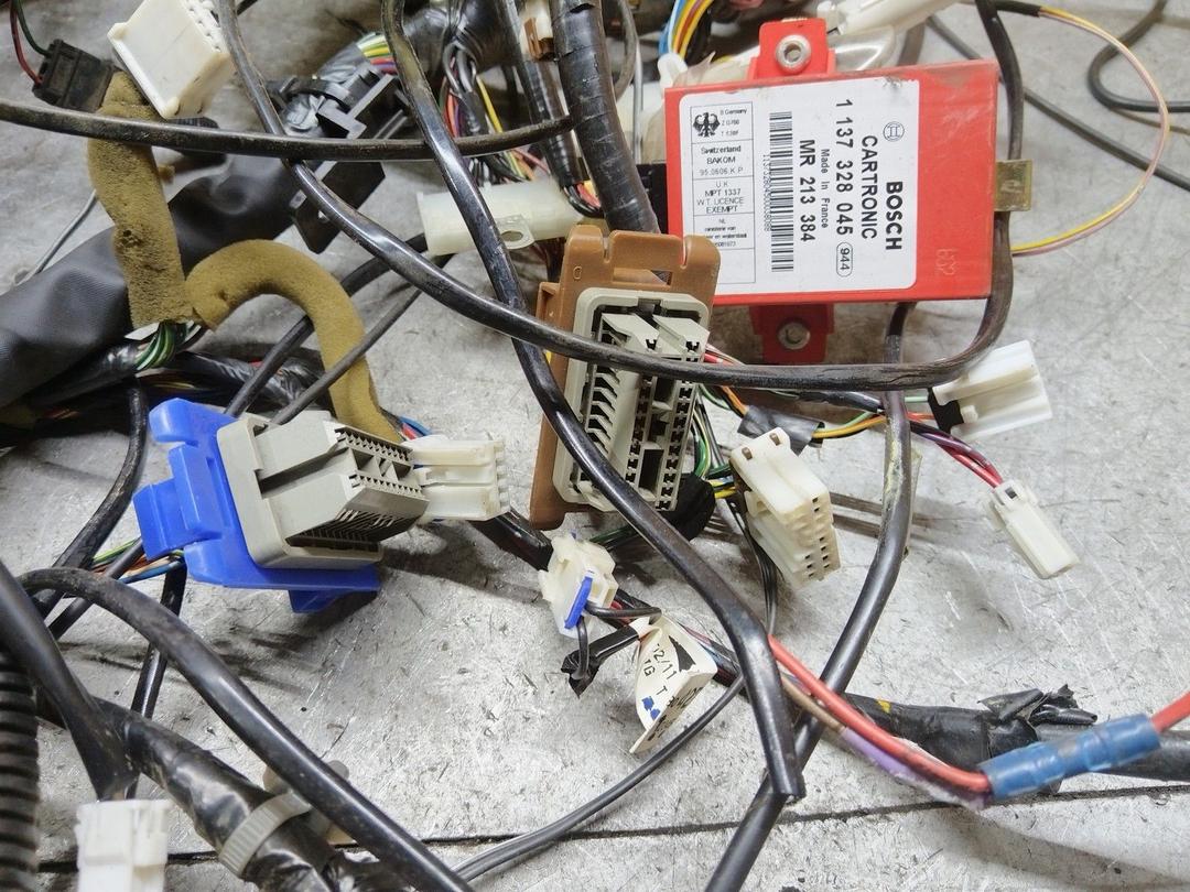 Проводка салона AMB6LZ Mitsubishi Carisma купить с доставкой