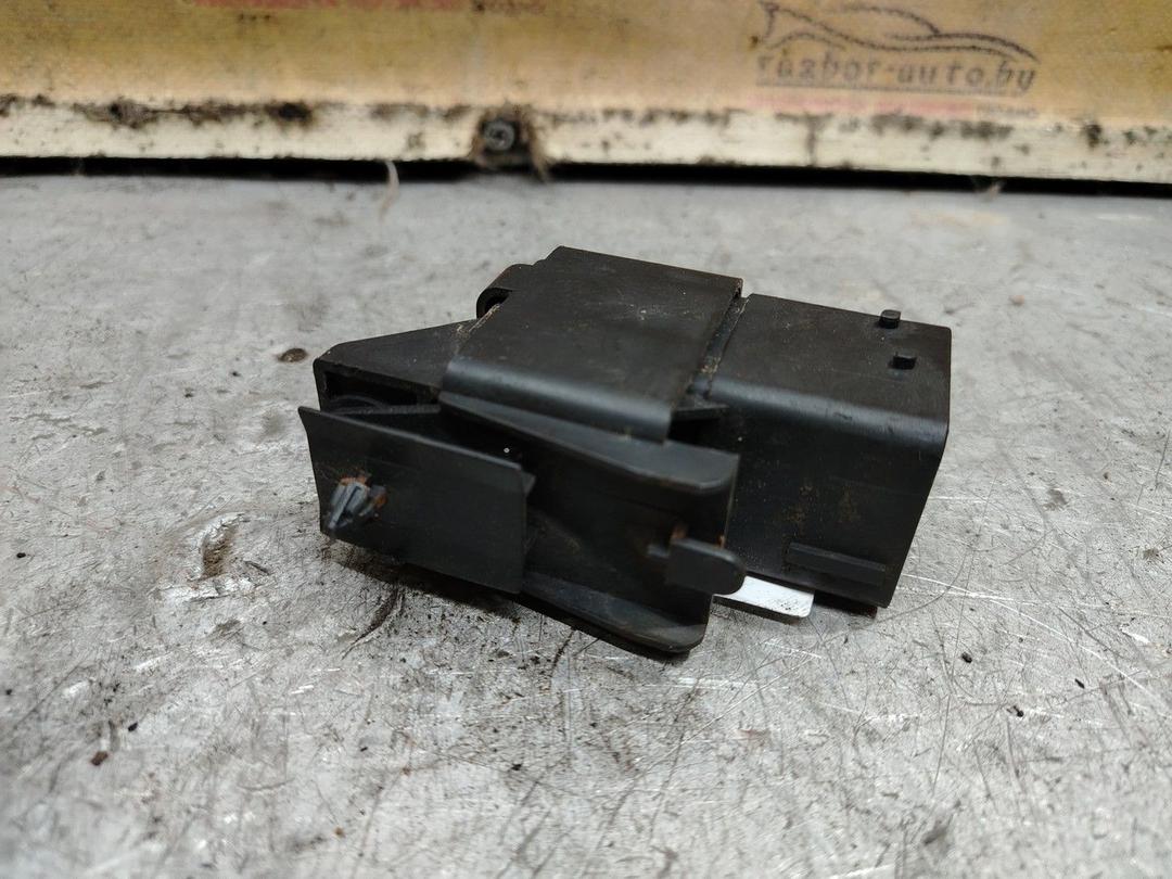 Реле накала свечей LK8F95 Ford C-Max - Фото 3