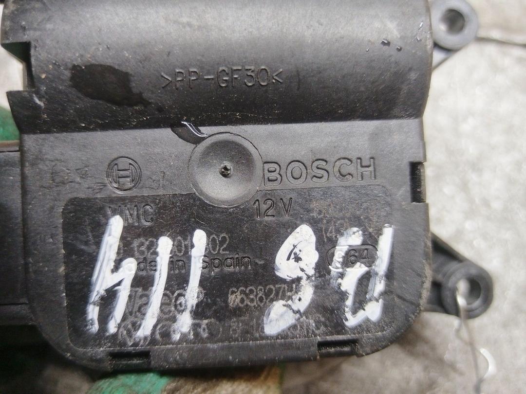 Моторчик заслонки печки 9R11WW Audi A4 купить