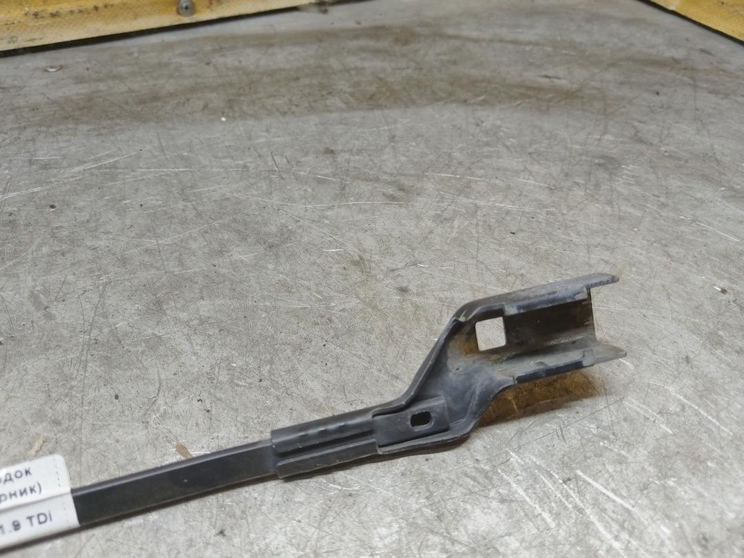 Щеткодержатель (поводок стеклоочистителя, дворник) 3U52UO Volkswagen Polo купить с доставкой