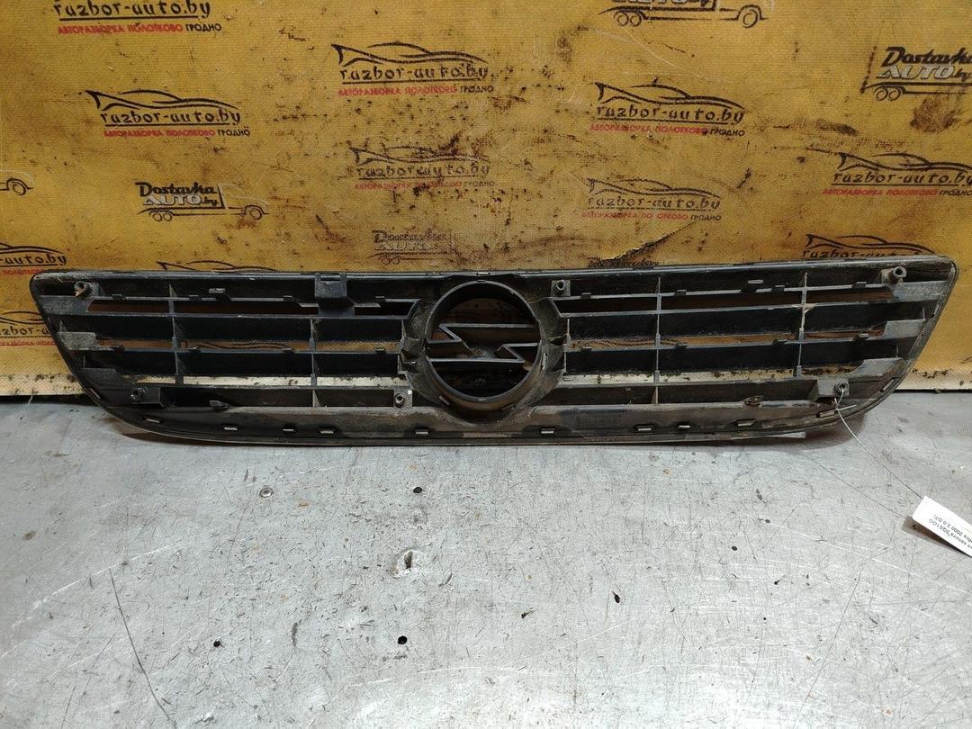 Решетка капота 2QS1OO Opel Zafira - Фото 3