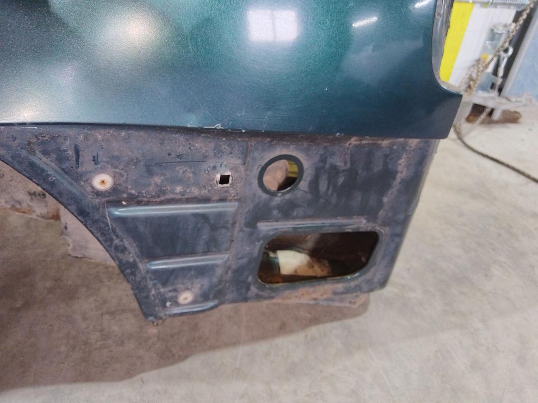 Крыло заднее левое 6FBYSB Audi A4 купить в магазине запчастей бу