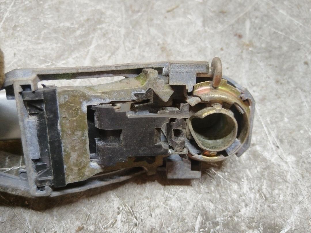 Ручка наружная задняя левая 4W5H4U Volkswagen Passat купить в магазине запчастей бу