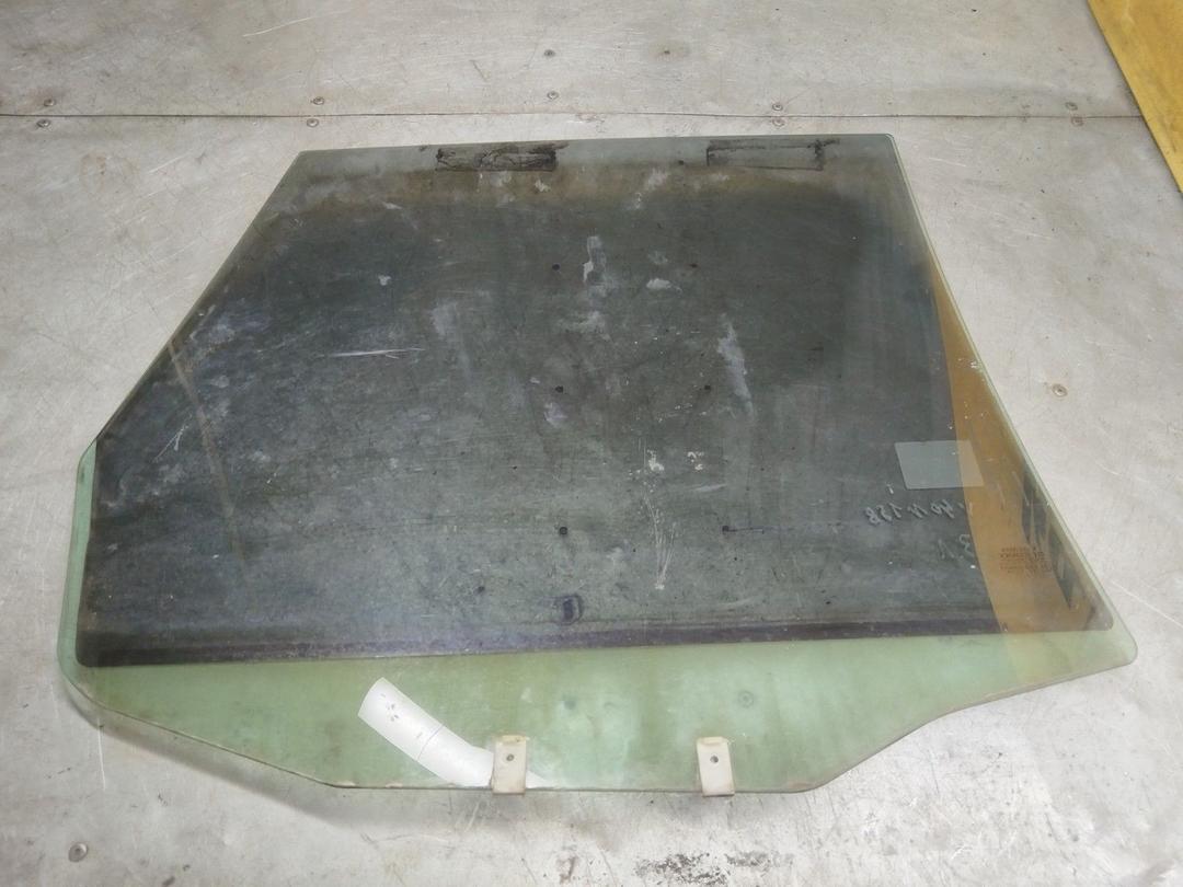 Стекло двери задней левой R8MVVA Volvo V40 купить с доставкой