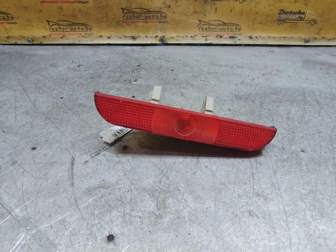 Стоп-сигнал BY9KR5 Mazda 3