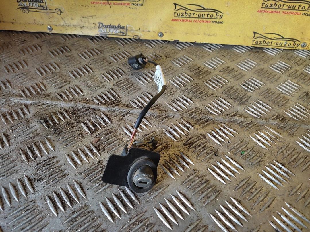 Личинка замка багажника 3D6GGB Volkswagen Passat