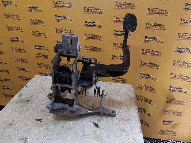 Узел педальный (блок педалей) U603UO Audi A4 - Фото 4