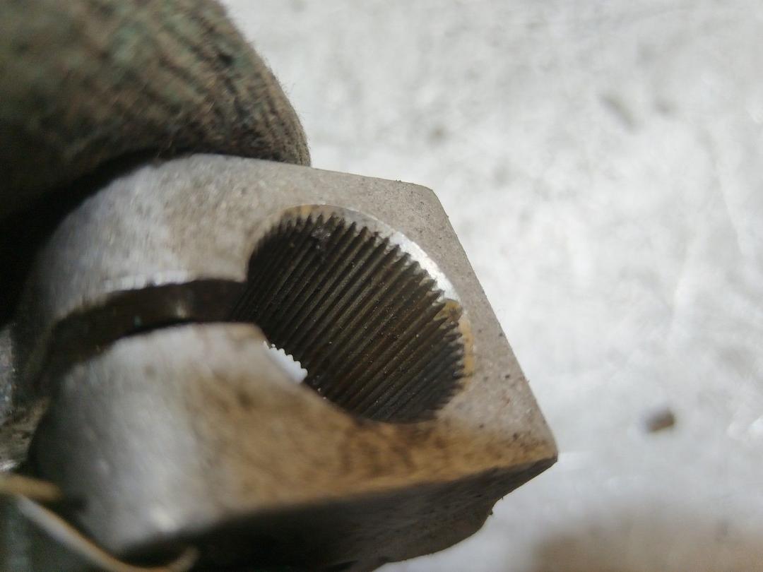 Рулевой карданчик LXO2C2 Audi 100 купить в магазине запчастей бу