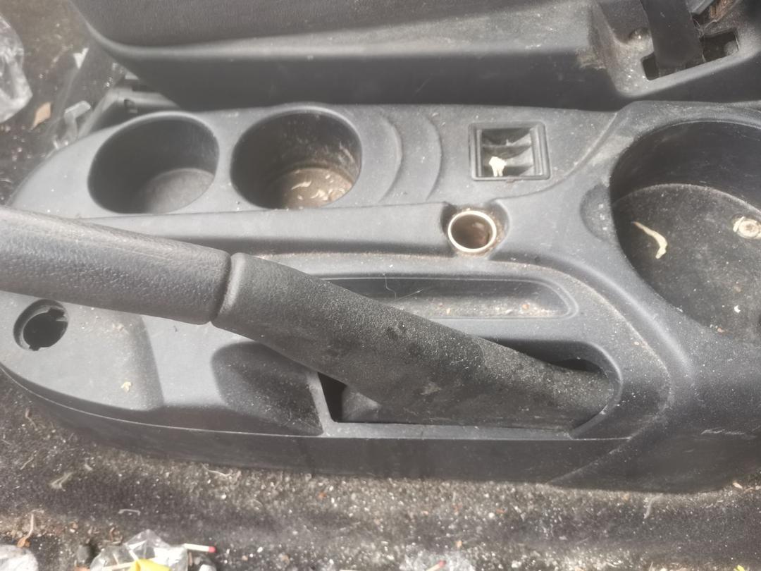 Рычаг ручного тормоза (ручника) 2SF5A5 Mitsubishi Grandis