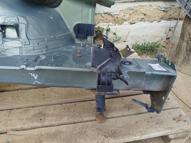 Лонжерон левый FOY0CR Skoda Octavia undefined