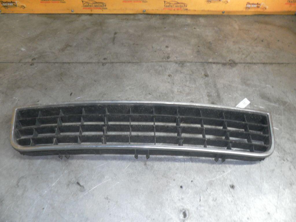 Заглушка (решетка) в бампер передний T8XXS9 Audi A6