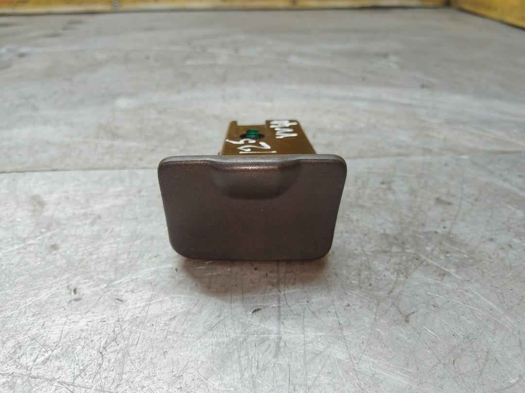 Пепельница JF4PRJ Volvo V40