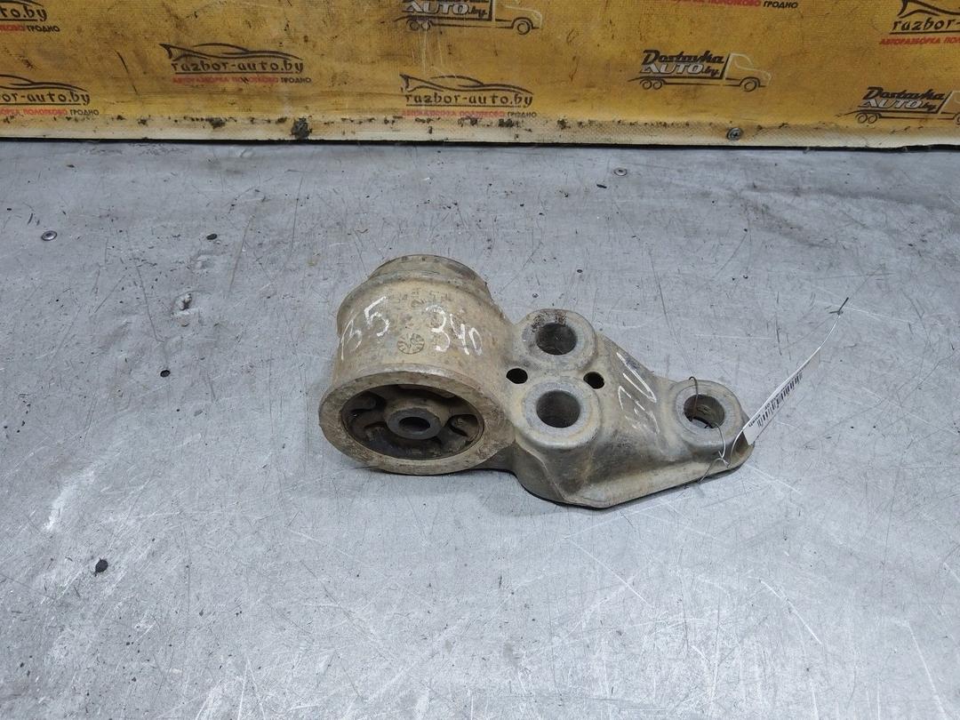 Кронштейн крепления балки подвески HQMTTM Volkswagen Passat купить с доставкой