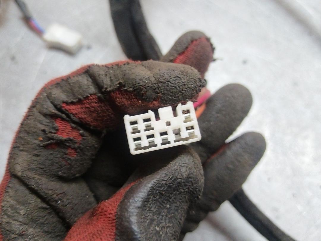 Проводка двери передней правой 9D0DYQ Hyundai Getz купить на авторазборке