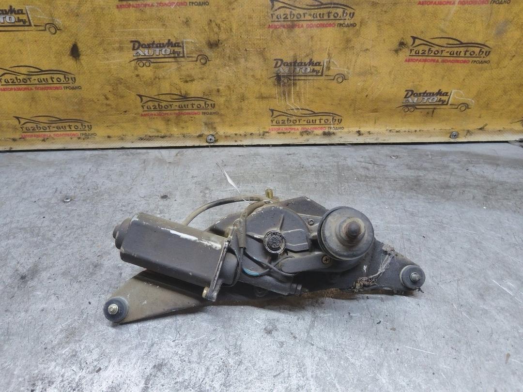 Моторчик заднего стеклоочистителя (дворника) 7SNMT8 Mazda 626 - Фото 1