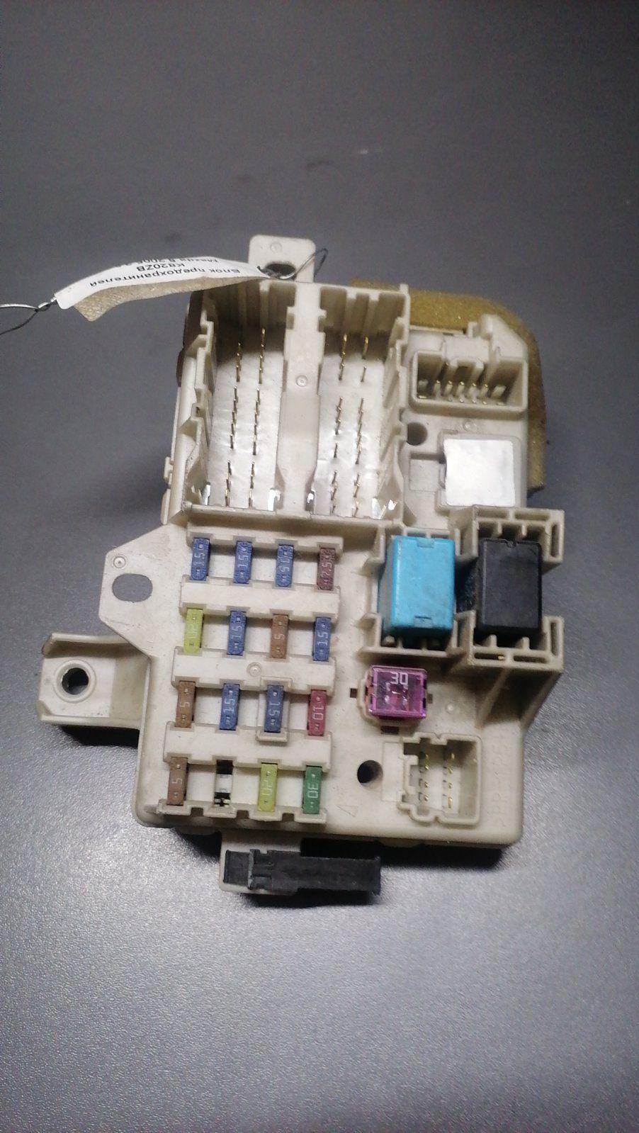 Блок предохранителей K820ZB Mazda 6