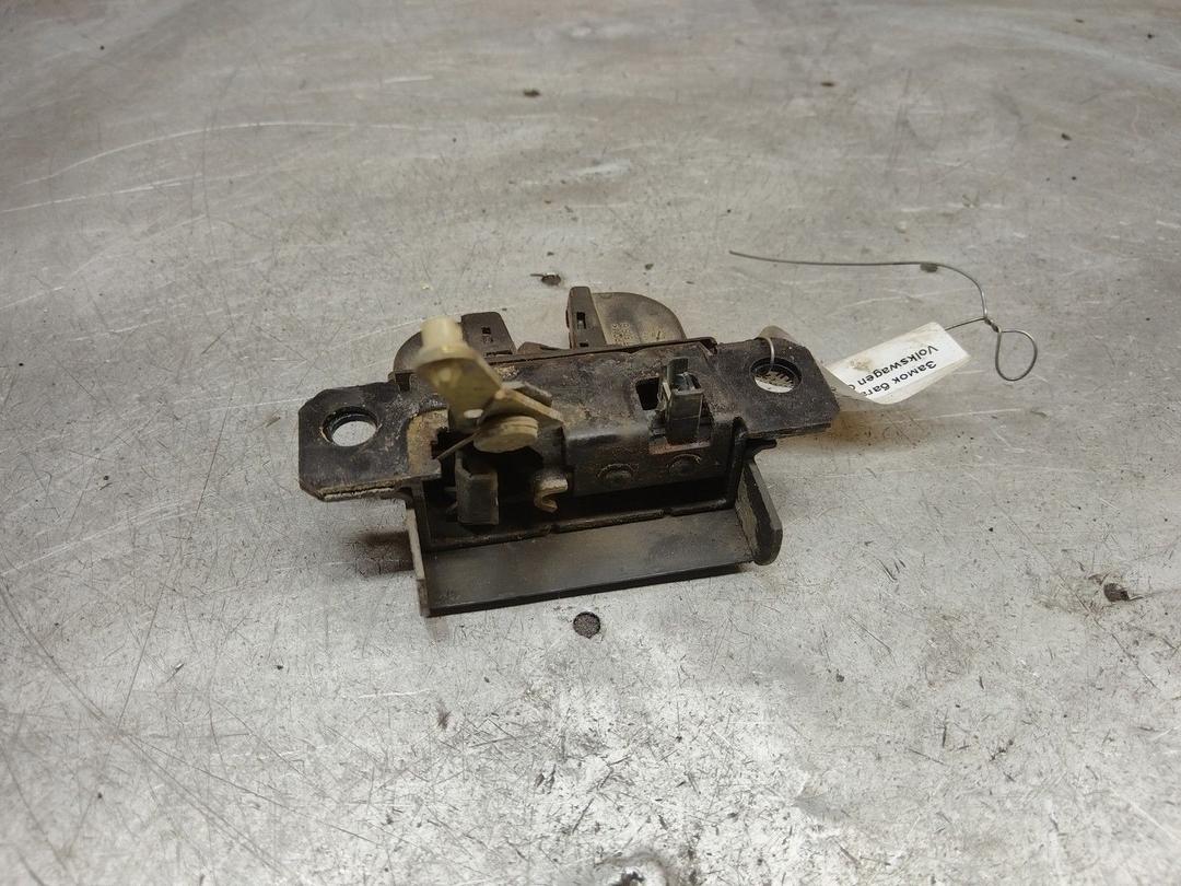 Замок багажника S9NU3X Volkswagen Golf купить в магазине запчастей бу