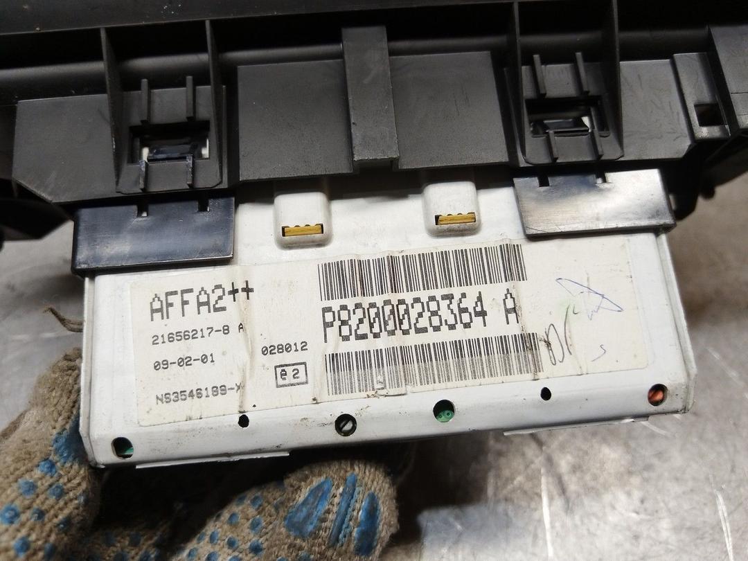 Часы MG4QDT Renault Scenic RX4 купить на авторазборке