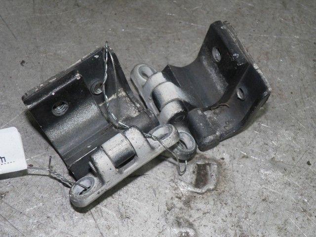 Петля крышки багажника NXM6QX Volkswagen Golf купить в магазине запчастей бу