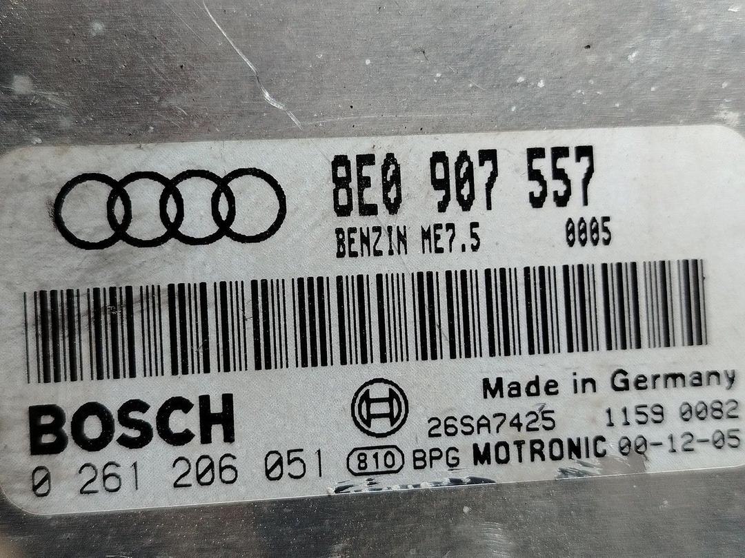 Блок управления двигателем H9BBNI Audi A4 - Фото 4
