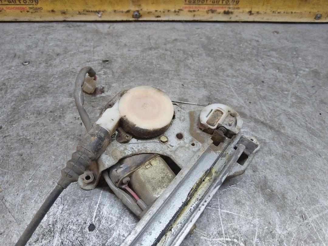 Стеклоподъемник электрический задний правый G8KL9F Mazda 626 - Фото 4