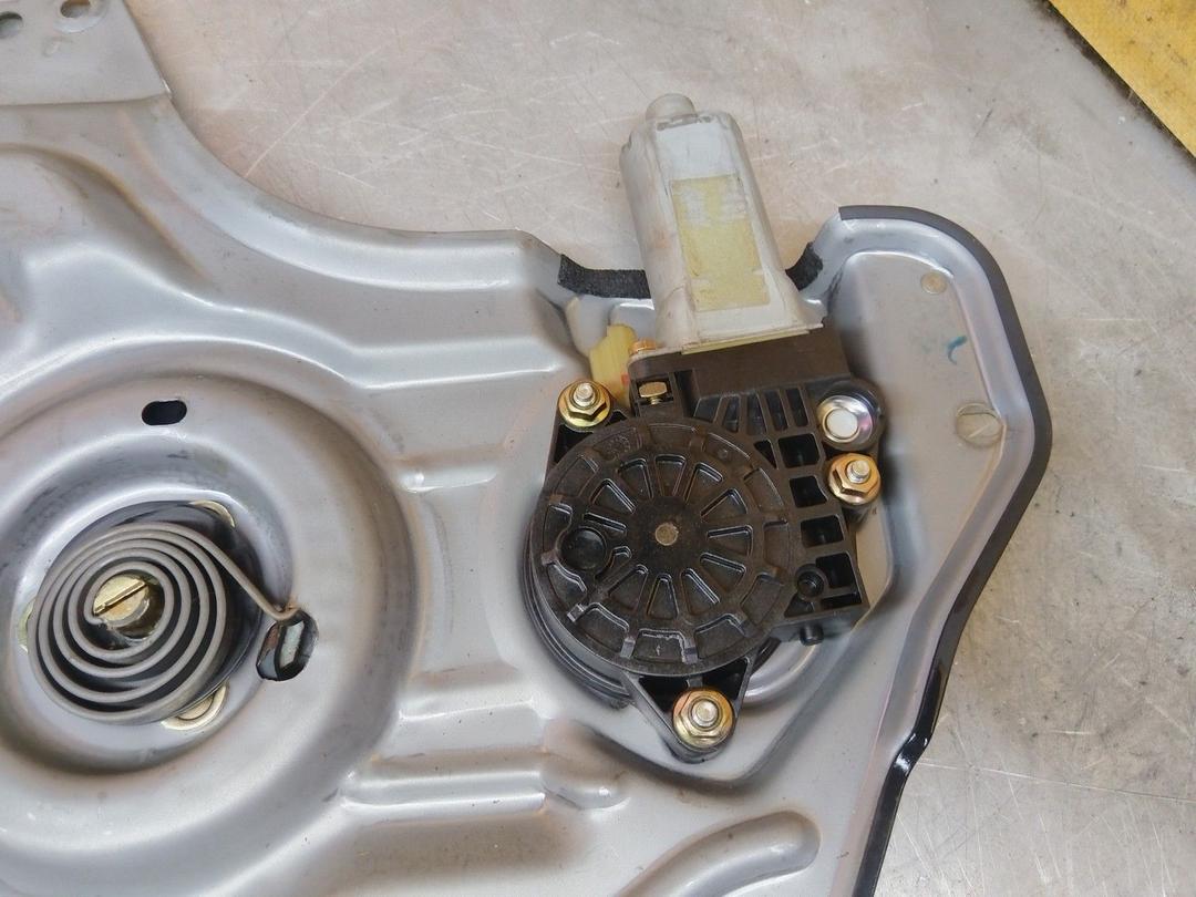 Стеклоподъемник электрический передний левый NCOQ84 Hyundai Trajet - Фото 2