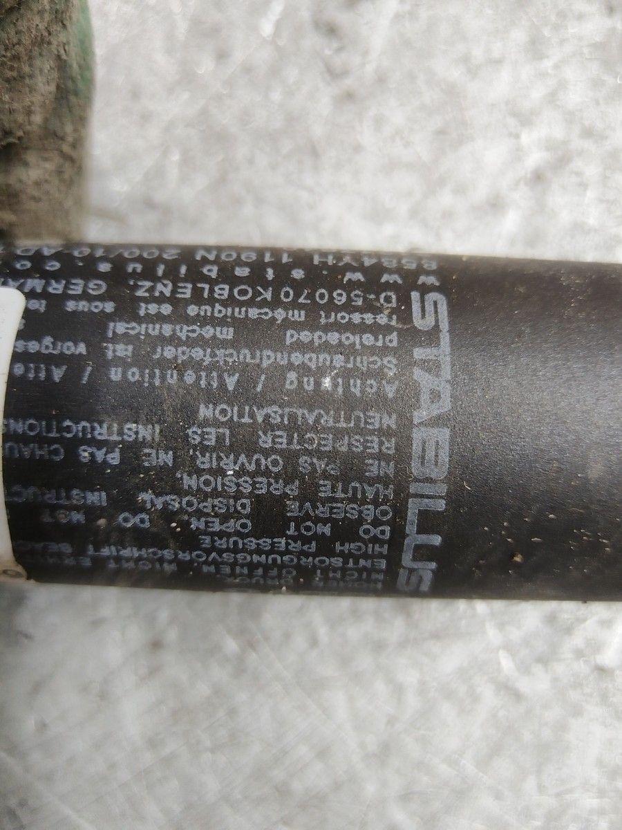 Амортизатор крышки багажника (3-5 двери) O0TMTF Volvo XC70 купить в магазине запчастей бу