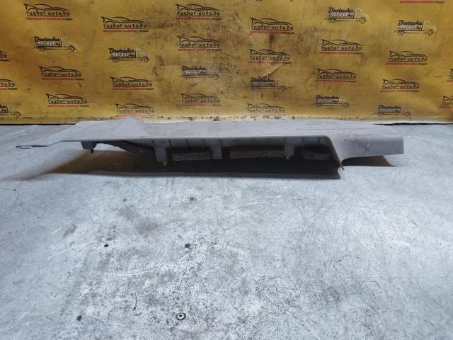 Накладка на порог внутренняя задняя левая 1RAE0P Mitsubishi Grandis купить с доставкой