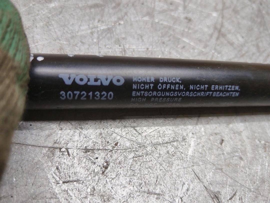 Пол багажника FQZ9ND Volvo XC70 undefined